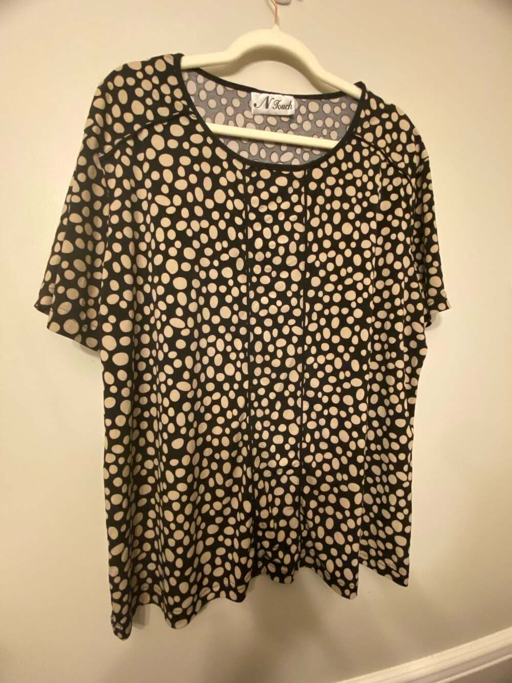 N Touch Black and Beige Polka Dot Short Sleeve Scoop Neck Blouse